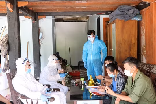 Đảm bảo cung cấp thông tin cho báo chí kịp thời, chuẩn xác về diễn biến dịch bệnh