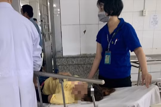 Bình Dương: Hơn 40 công nhân phải nhập viện cấp cứu do hít phải khí lạ