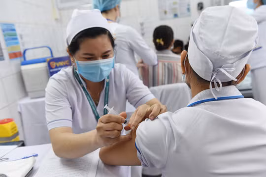 Bộ Y tế hướng dẫn phòng phản ứng phản vệ có thể xảy ra khi tiêm vắc xin phòng COVID-19