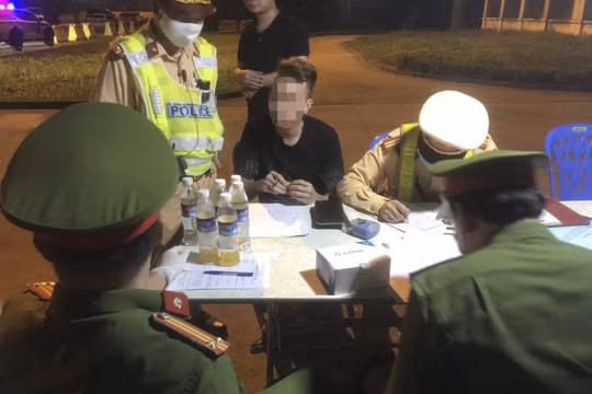 Phát hiện 2 tài xế dương tính ma túy trên cao tốc, tất cả đều khai do bạn mời sử dụng