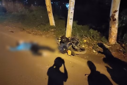 Quảng Ninh: Xe máy lao thẳng vào gốc cây, nam thanh niên tử nạn
