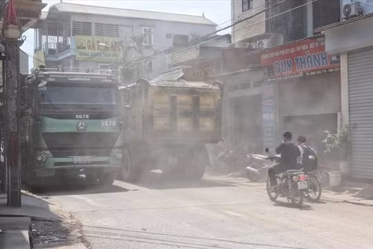 Gần 1 nghìn trường hợp xe quá tải bị xử lý trong 3 tháng đầu năm