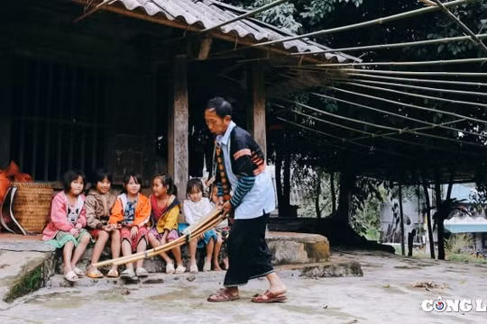 Có một “chúa kềnh” giữa lòng bản Mông