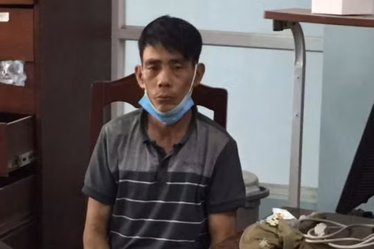 Bắt quả tang đối tượng đột nhập trụ sở Công an huyện để trộm tang vật trong đêm