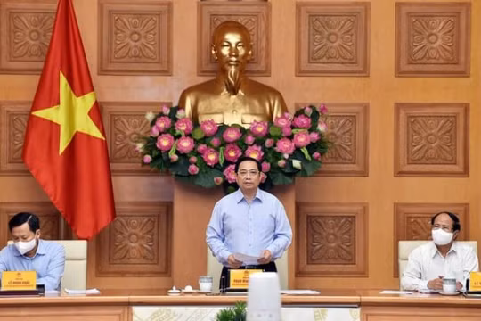 Thủ tướng: Chính phủ thấu hiểu những khó khăn chồng chất khó khăn của các doanh nghiệp