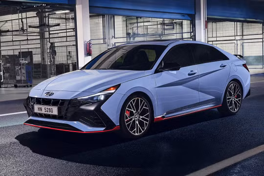 Hyundai Elantra N 2022 được nâng sức mạnh lên gần 300 mã lực như xe đua