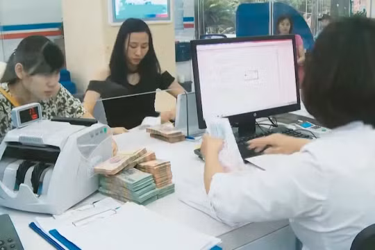 Đề xuất giảm lãi suất tiền gửi về 0%/năm là thiếu thực tế