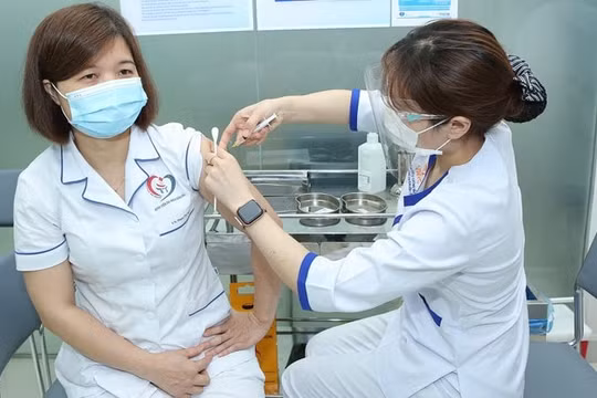 Để vaccine phòng Covid-19 phát huy hiệu quả, tiêm mũi 2 thời điểm nào là thích hợp?