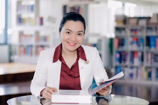 PGS-TS Võ Thị Ngọc Thúy chính thức làm Hiệu trưởng Trường Đại học Hoa Sen