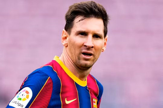 Messi giảm lương kỷ lục, ký hợp đồng thêm 5 năm với Barca