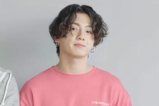 Jung Kook (BTS) bị kiện vì nghi quảng cáo chui