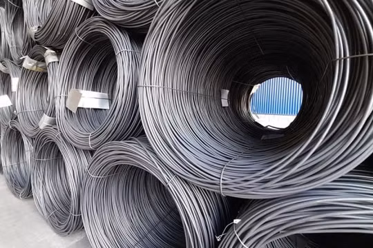 Bộ Xây dựng: Giá thép tăng 40% là bất thường