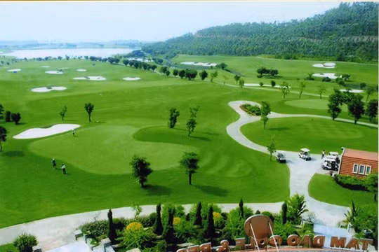 Hà Nội tạm dừng toàn bộ các hoạt động thể thao tập trung, sân golf