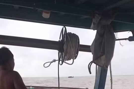 Nam Định: Đã tìm thấy thi thể 1 trong 3 em học sinh bị nước cuốn trôi