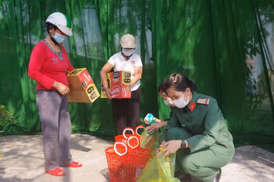 Huế: Chào mừng ngày 8/3, tổ chức gian hàng giá 0 đồng dành cho phụ nữ nghèo
