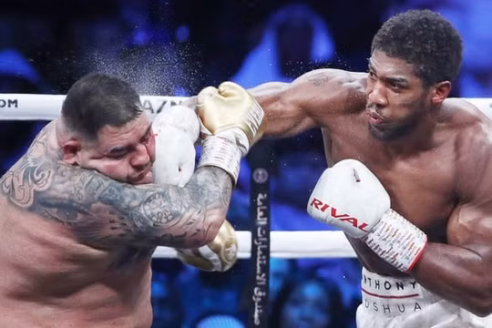 Hành trình trở thành triệu phú của võ sĩ Anthony Joshua?