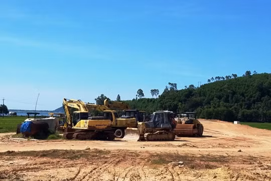 Thiếu khoảng 30 tỷ đồng để hoàn thành dự án nâng cấp Quốc lộ 49B