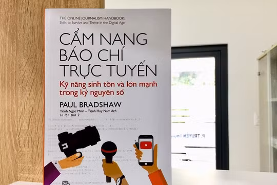 Ra mắt hai cuốn sách về nghề báo và truyền thông hiện đại