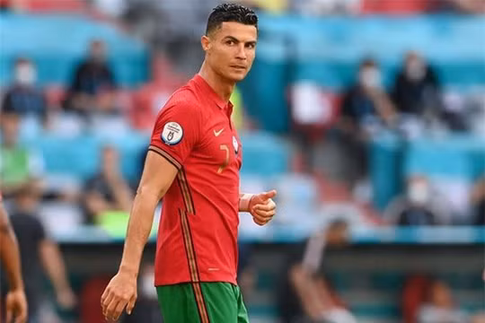 Siêu sao Ronaldo ghi 107 bàn thắng cho tuyển Bồ Đào Nha thế nào?