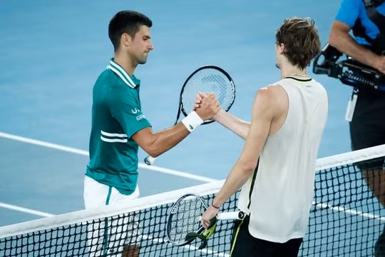 Djokovic ngược dòng trước Zverev tại tứ kết Australian Open