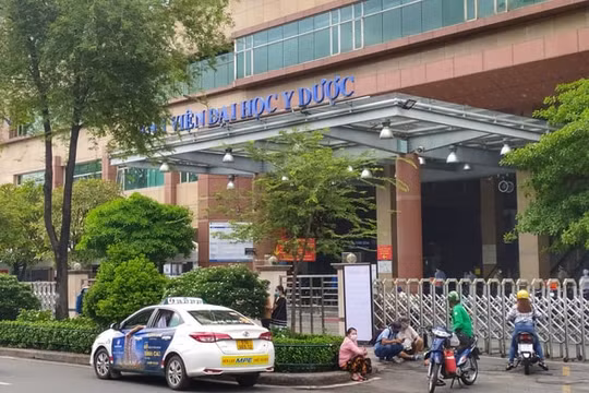 Bệnh viện Đại học Y dược TP.HCM tạm ngưng nhận bệnh nhân vì phát hiện 4 ca COVID-19