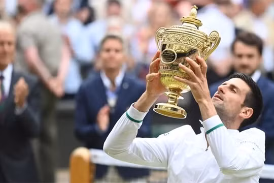 Novak Djokovic giành ngôi vô địch Wimbledon 2021