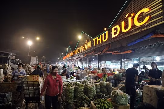 Cho phép chợ đầu mối Thủ Đức mở điểm trung chuyển hàng hóa
