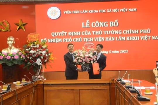 Công bố quyết định bổ nhiệm Phó Chủ tịch Viện Hàn lâm Khoa học Xã hội Việt Nam