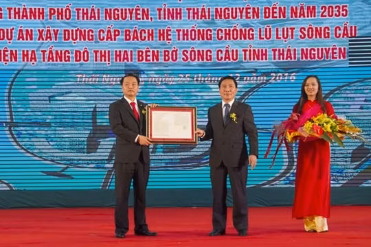 Ai phải chịu trách nhiệm trong việc ban hành 2 nghị quyết về dự án chống lũ sông Cầu “không đúng thẩm quyền”?