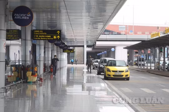 Hà Nội: 50 xe taxi được hoạt động tại Cảng hàng không Nội Bài