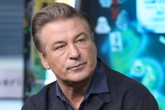 Tài tử Hollywood Alec Baldwin nổ súng bắn chết người trên phim trường