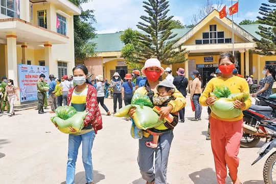 Tiêu điểm: Cá nhân vận động từ thiện: Sửa luật để có hành lang pháp lý đầy đủ