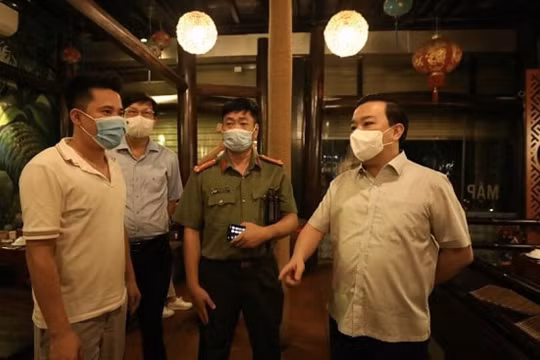 Nhiều nhà hàng đón khách sau 21h, Phó Chủ tịch Hà Nội yêu cầu xử lý nghiêm