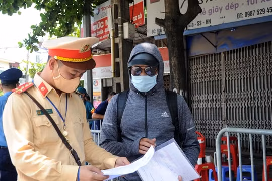 Phóng viên đi từ Hà Nội ra các tỉnh, thành khác tác nghiệp cần những giấy tờ gì?