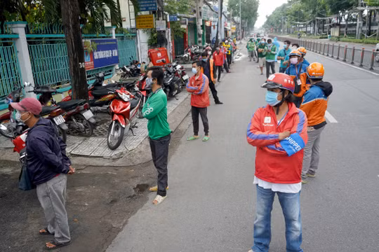 Không đảm bảo việc xét nghiệm cho shipper doanh nghiệp sẽ bị tạm dừng hoạt động ứng dụng giao hàng