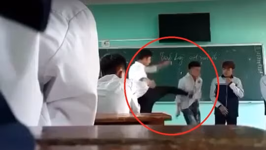 Giáo viên “cá biệt”!