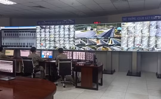 Nghỉ lễ, lưu lượng qua hầm Hải Vân tăng cao nhưng không ùn tắc
