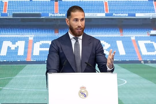 Sergio Ramos hoàn tất kiểm tra y tế ở Paris Saint-Germain