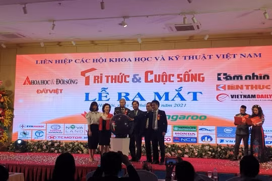 Chính thức ra mắt Báo Tri thức và Cuộc sống