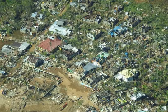 Siêu bão Rai đổ bộ khiến 31 người Philippines thiệt mạng