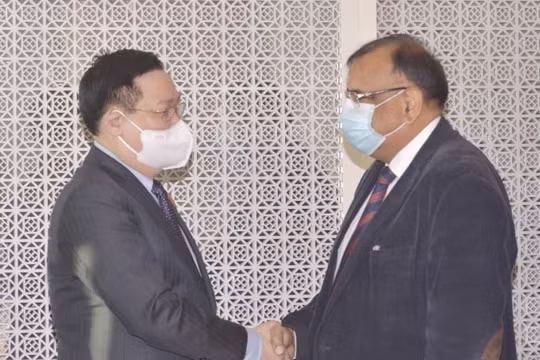 Chủ tịch Quốc hội Vương Đình Huệ tiếp Giám đốc điều hành Tập đoàn Dầu khí Quốc gia Ấn Độ