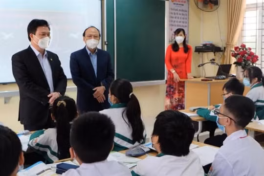 Thứ trưởng Nguyễn Hữu Độ: Mục tiêu chất lượng vẫn là “cái đích” mà ngành GD&ĐT cần đến được