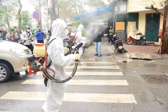 Thứ trưởng Bộ Y tế: COVID-19 có thể xảy ra ở một số tỉnh, thành phố khác, cần kiểm soát truy vết sớm