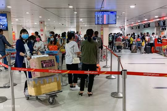 TP. HCM: Xác định hơn 200 trường hợp tiếp xúc chùm lây nhiễm ở sân bay Tân Sân Nhất
