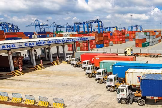 Đón đầu cơ hội phát triển hoạt động logistics trong năm 2021