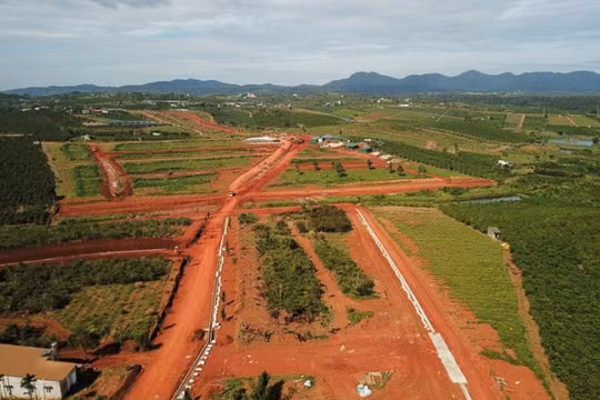 Nhiều sai phạm trong việc hiến đất làm đường ở huyện Lâm Hà, Lâm Đồng