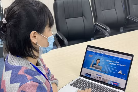 Tính toán đưa dạy học trực tuyến thành giải pháp lâu dài