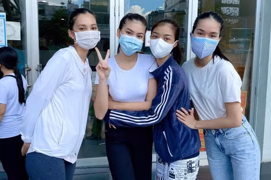 Á hậu Phương Anh, Ngọc Thảo tham gia điều phối tiêm vắc-xin Covid-19