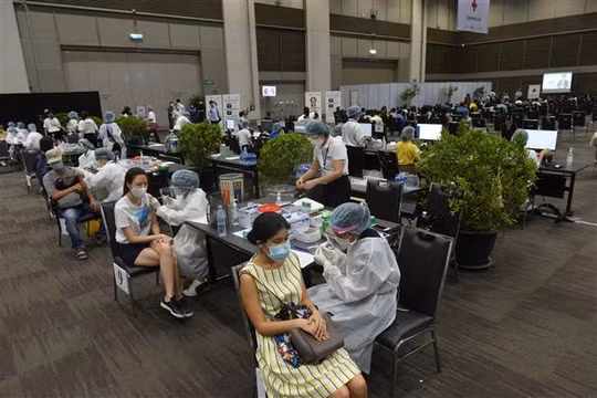 Ngày 14/6, ASEAN ghi nhận gần 24.000 ca COVID-19 và 388 ca tử vong