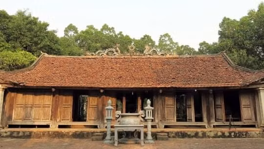 Phú Thọ: Kẻ gian đột nhập cuỗm đi 40 đạo sắc phong tại ngôi đền cổ